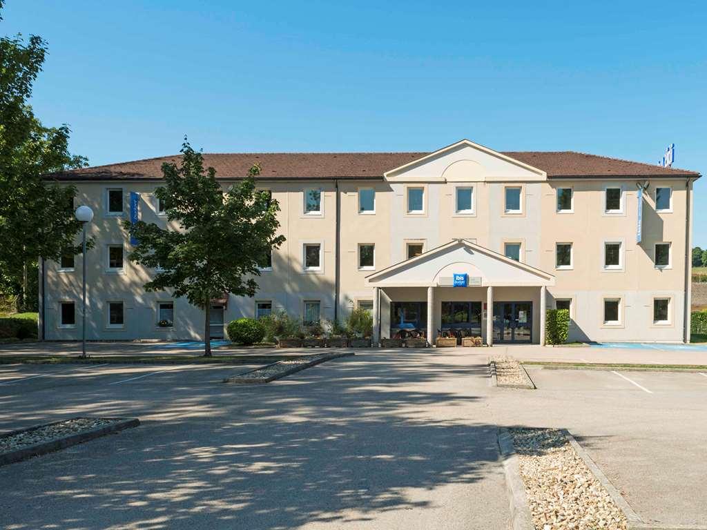 Ibis Budget Lons-Le-Saunier Lons-le-Saunier Exterior foto