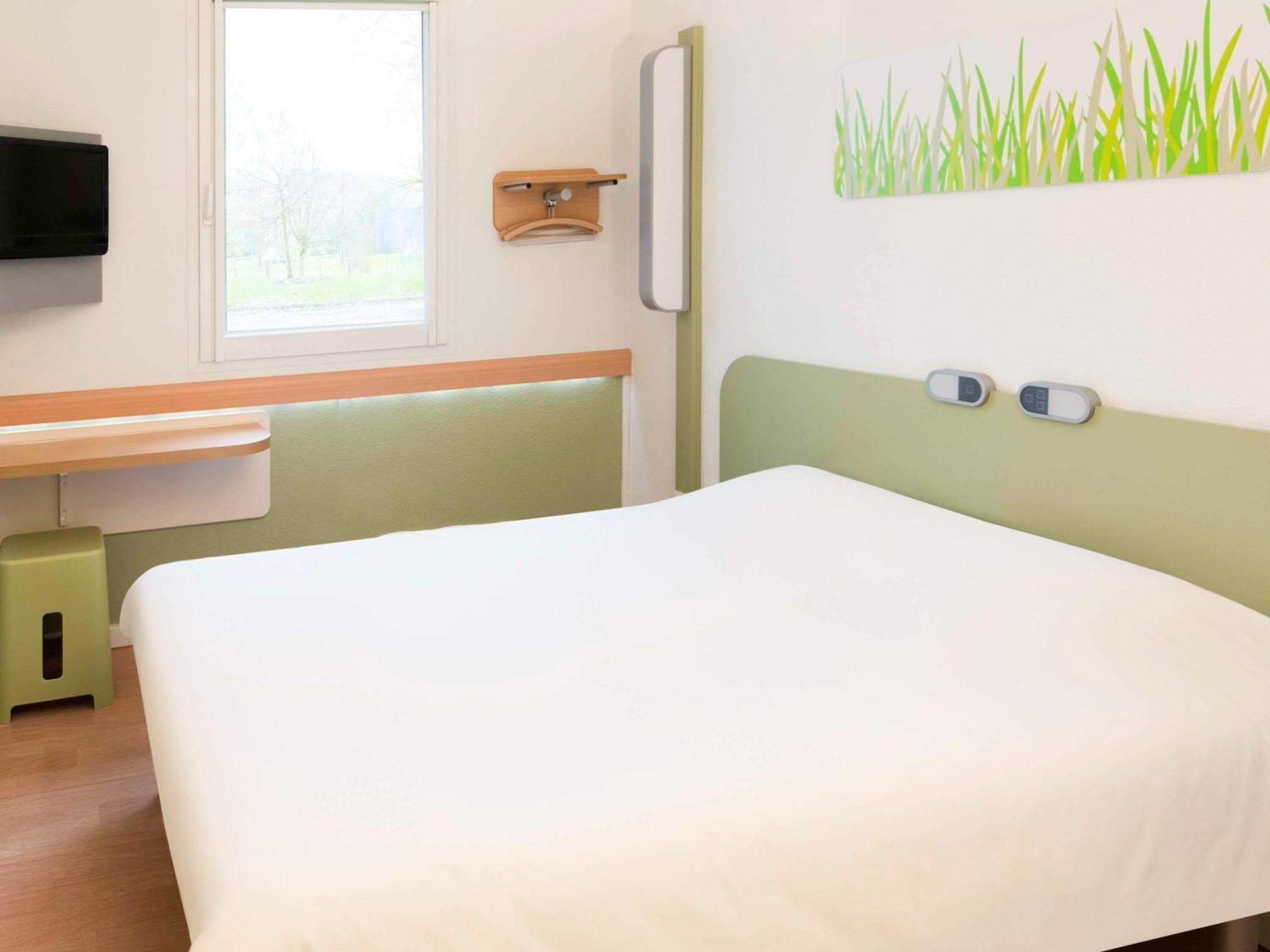 Ibis Budget Lons-Le-Saunier Lons-le-Saunier Exterior foto