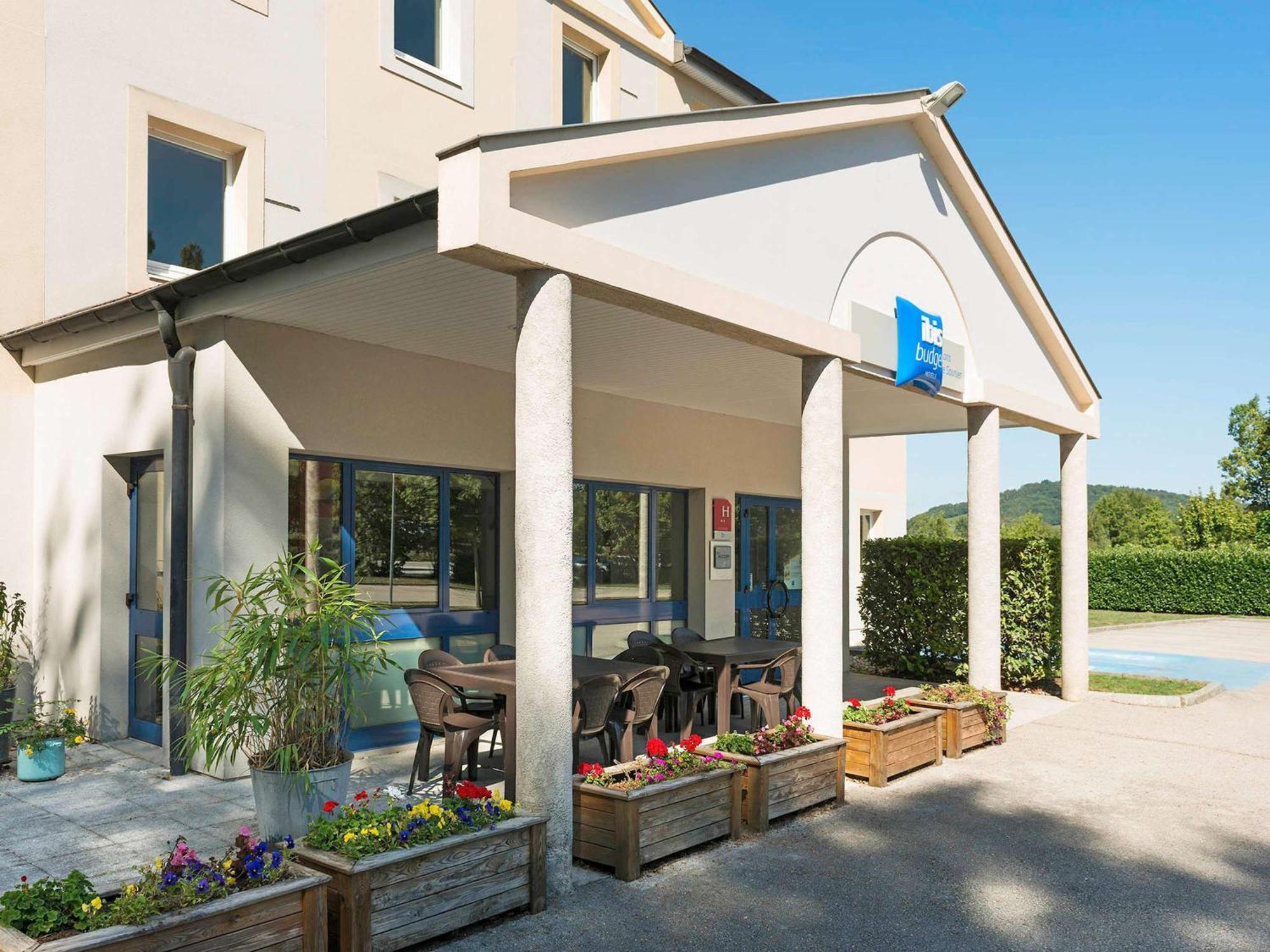 Ibis Budget Lons-Le-Saunier Lons-le-Saunier Exterior foto