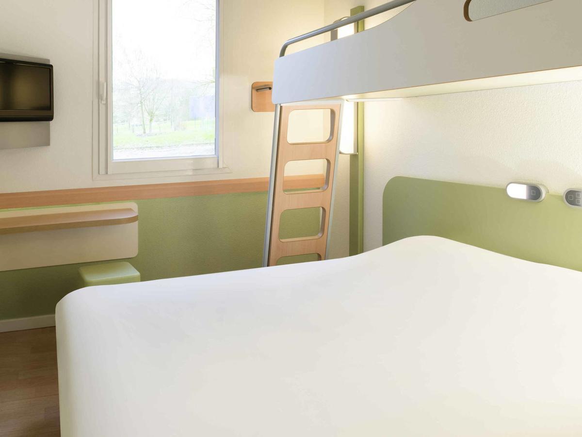 Ibis Budget Lons-Le-Saunier Lons-le-Saunier Exterior foto